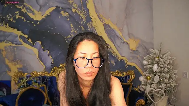 Snapshot of Yen_Star chatting on February 2026 08:10:02 PM Yen Star online show from February 2026 08:10:02 PM