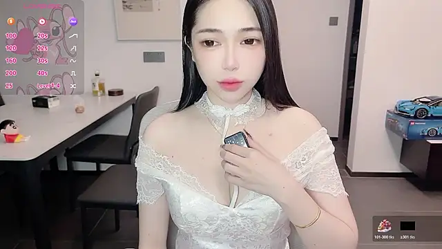 Snapshot of Scarlett-bb chatting on October 2025 08:22:01 PM Scarlett-bb online show from October 2025 08:22:01 PM