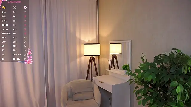 Snapshot of TomokoRocha chatting on October 2025 11:08:02 AM TomokoRocha online show from October 2025 11:08:02 AM