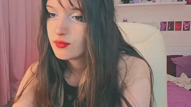 Snapshot of kamila_blush chatting on September 2025 09:49:01 PM kamila blush online show from September 2025 09:49:01 PM