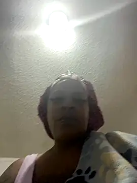 Snapshot of juicy92 chatting on October 2025 12:44:02 AM juicy92 online show from October 2025 12:44:02 AM