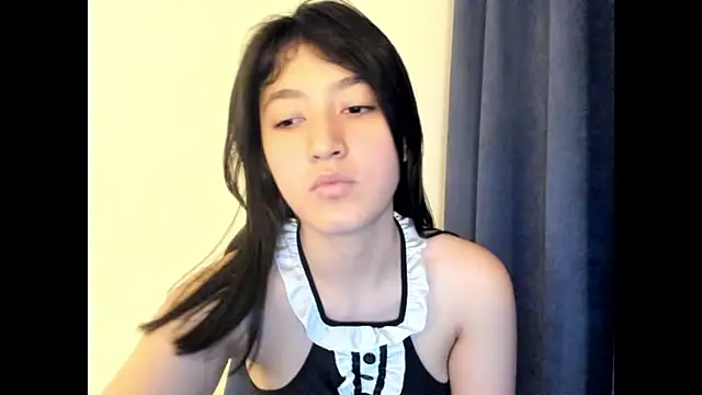 Snapshot of Mayachka333 chatting on September 2025 03:56:02 PM Mayachka333 online show from September 2025 03:56:02 PM