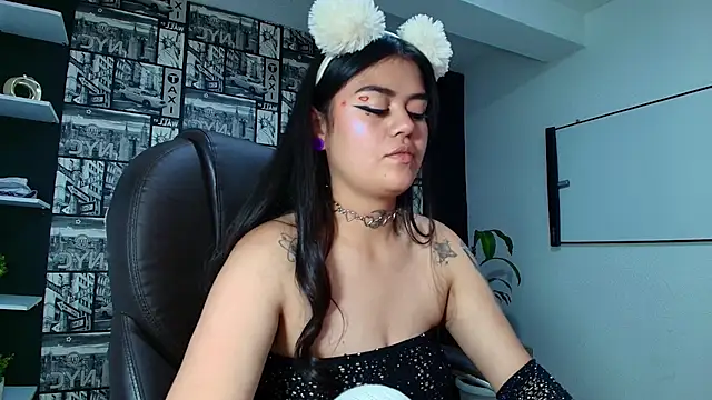 Mia Morelli  online show from September 2025 05:00:02 AM