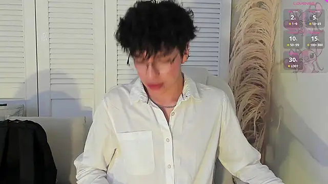 miilo wolf online show from September 2025 12:43:02 PM