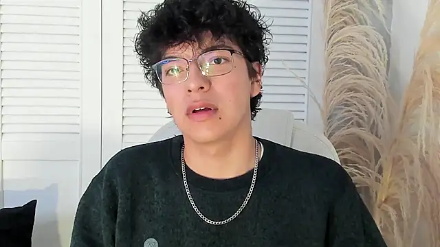 miilo wolf online show from October 2025 11:38:02 AM