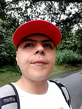 NoahLux online show from October 2025 06:43:01 PM