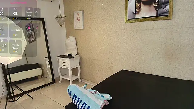 Miladiosa online show from October 2025 11:58:01 AM