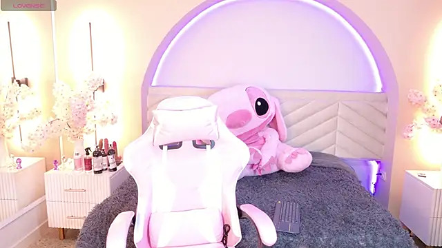 Snapshot of amy_miller1 chatting on March 2026 12:09:01 PM amy miller1 online show from March 2026 12:09:01 PM