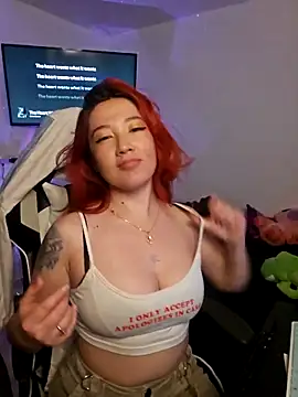 lunnaa  online show from October 2025 12:39:02 AM