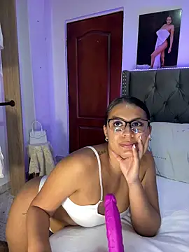 Snapshot of ema_zoe chatting on February 2026 12:16:02 AM ema zoe online show from February 2026 12:16:02 AM