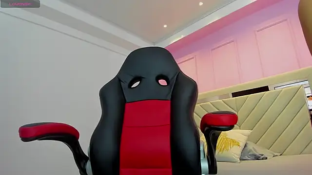 Snapshot of ALISSON_BARKER chatting on November 2025 12:18:02 PM ALISSON BARKER online show from November 2025 12:18:02 PM