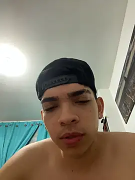 Snapshot of Eryonbradley chatting on October 2025 11:41:02 PM Eryonbradley online show from October 2025 11:41:02 PM