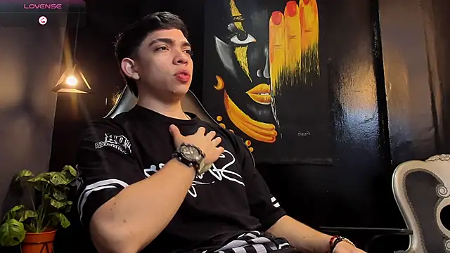 Snapshot of Eryonbradley chatting on October 2025 11:23:02 AM Eryonbradley online show from October 2025 11:23:02 AM