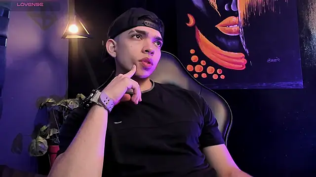 Snapshot of Eryonbradley chatting on November 2025 11:22:01 AM Eryonbradley online show from November 2025 11:22:01 AM