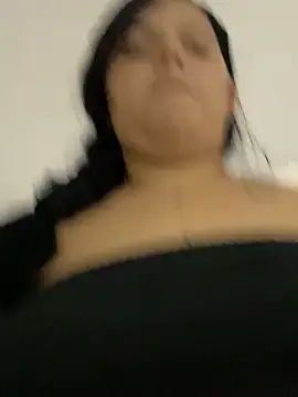 Isaval100 online show from November 2025 01:15:01 AM