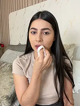 EmelyParker online show from April 2026 07:44:01 PM