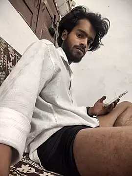 Snapshot of yashuuuu021 chatting on March 2026 06:57:01 PM yashuuuu021 online show from March 2026 06:57:01 PM