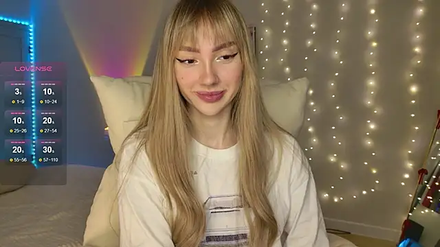 Lunainnk online show from January 2026 12:37:01 AM