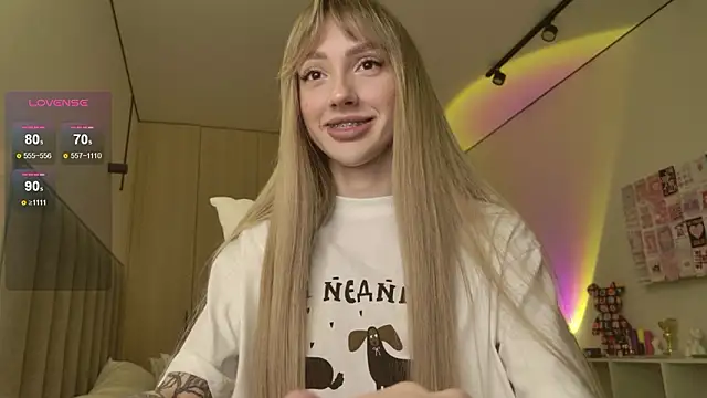 Lunainnk online show from February 2026 01:21:01 AM