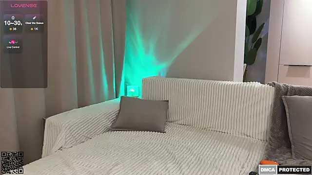 Snapshot of Exeltis chatting on October 2025 06:15:01 PM Exeltis online show from October 2025 06:15:01 PM