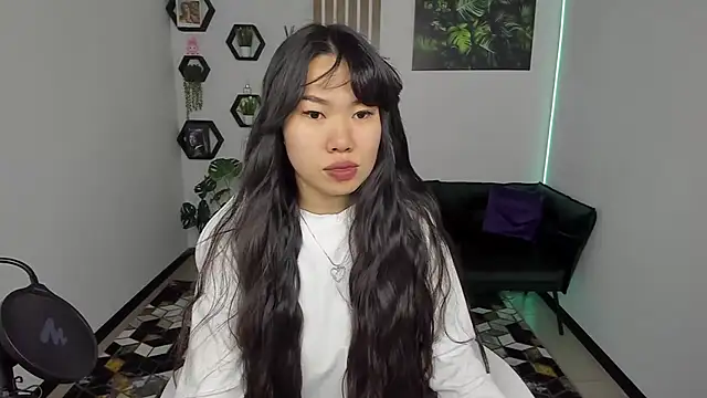 LunaPurrr online show from November 2025 01:05:01 AM