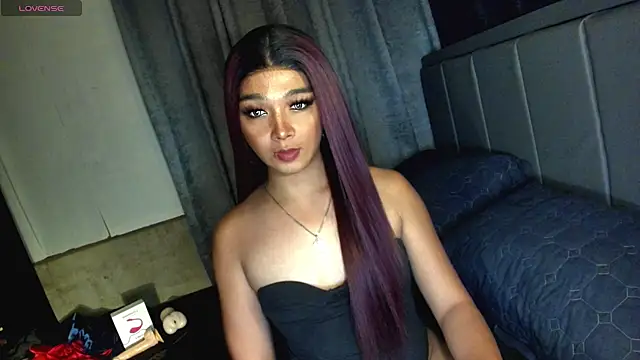 Snapshot of TrinityFucksYou chatting on May 2026 02:25:01 PM TrinityFucksYou online show from May 2026 02:25:01 PM
