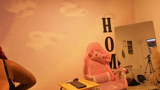 Catherine Smith  online show from September 2025 10:52:02 AM