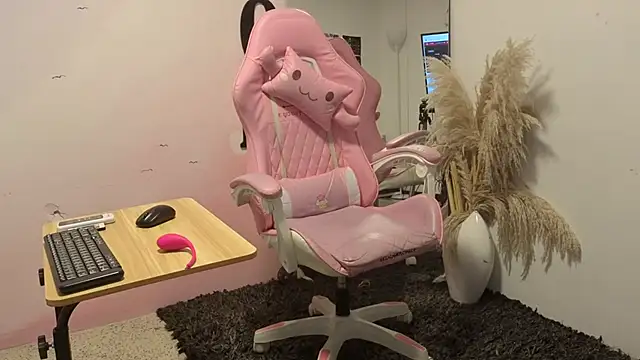 Catherine Smith  online show from October 2025 12:11:01 PM