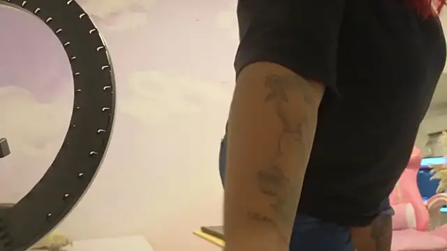 Catherine Smith  online show from October 2025 12:57:02 PM