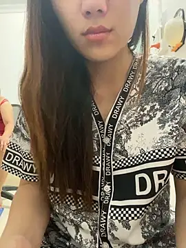 Snapshot of Linda-24 chatting on September 2025 07:02:02 PM Linda-24 online show from September 2025 07:02:02 PM