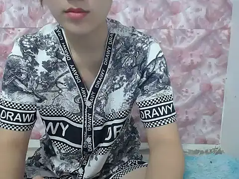 Snapshot of Linda-24 chatting on October 2025 12:50:01 PM Linda-24 online show from October 2025 12:50:01 PM