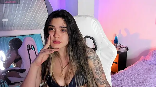 MiaVillalobos online show from May 2026 02:19:02 AM