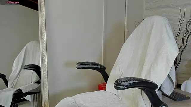 JamesDeker online show from September 2025 08:01:01 PM