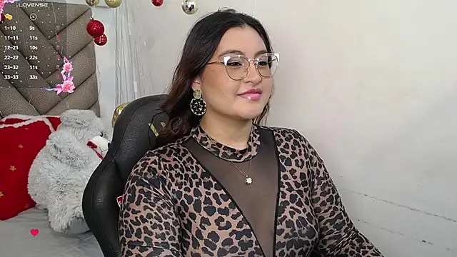 heluejamil online show from December 2025 08:15:02 PM