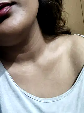 Snapshot of Cute_pinkii chatting on October 2025 08:10:01 PM Cute pinkii online show from October 2025 08:10:01 PM