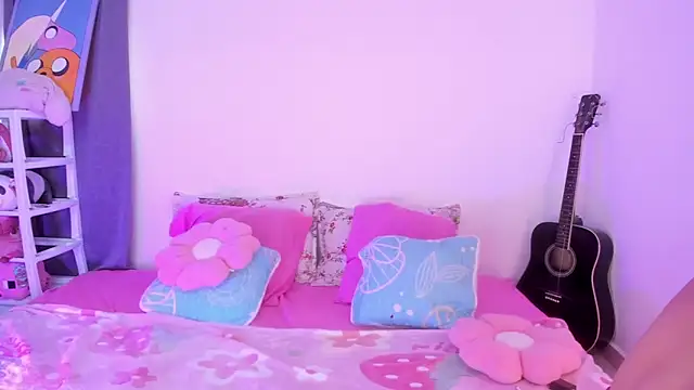 Snapshot of EmyGomezz chatting on September 2025 06:42:01 PM EmyGomezz online show from September 2025 06:42:01 PM