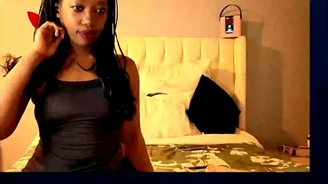 Snapshot of MistressAphrodite chatting on February 2026 06:36:01 PM MistressAphrodite online show from February 2026 06:36:01 PM