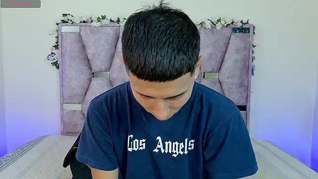 lana and liam  online show from November 2025 10:46:02 AM