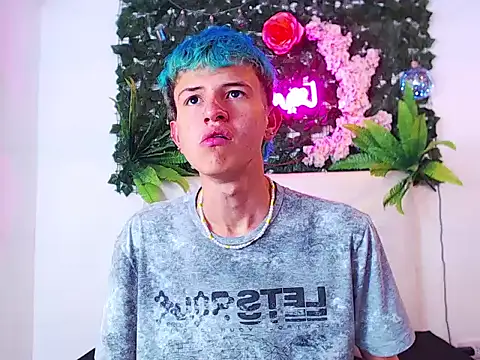 iam lukas   online show from October 2025 04:11:01 AM