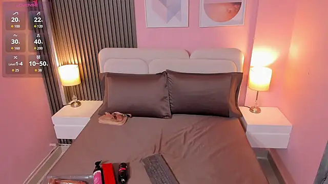 Clawdeen  wolf online show from December 2025 11:13:01 PM