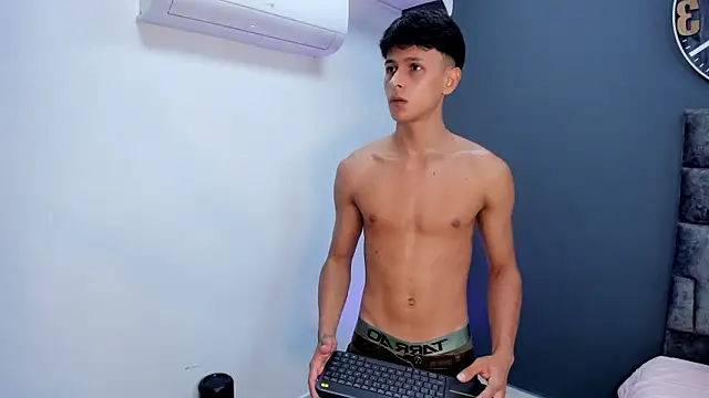 stephane rouss online show from November 2025 09:36:01 PM