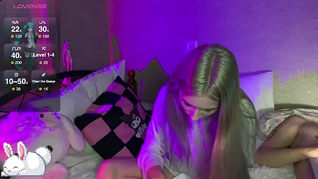 Elaincutee online show from September 2025 10:32:02 PM