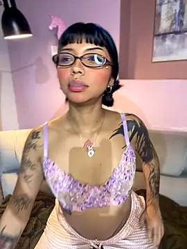 Snapshot of ZoeRaven_Pink chatting on October 2025 10:29:02 PM ZoeRaven Pink online show from October 2025 10:29:02 PM