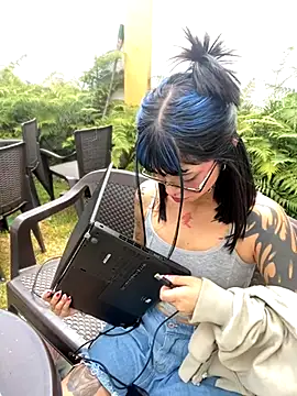 Snapshot of ZoeRaven_Pink chatting on November 2025 03:23:02 PM ZoeRaven Pink online show from November 2025 03:23:02 PM