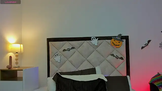 bravepetunia online show from October 2025 01:12:02 PM