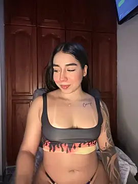 Snapshot of KaditaNavarro chatting on October 2025 09:49:01 PM KaditaNavarro online show from October 2025 09:49:01 PM