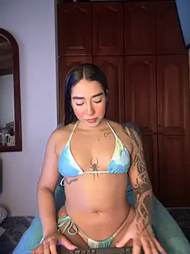 Snapshot of KaditaNavarro chatting on November 2025 04:07:02 PM KaditaNavarro online show from November 2025 04:07:02 PM