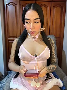 KaditaNavarro online show from June 2026 10:23:02 PM