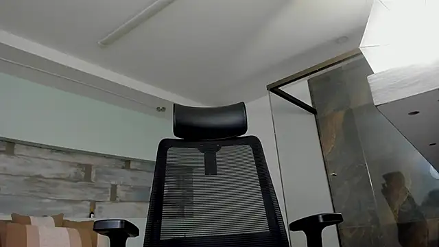 RaphaelDufort online show from December 2025 07:53:02 PM