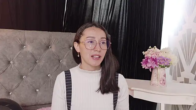 Snapshot of Ginevra_esposito chatting on September 2025 12:51:01 PM Ginevra esposito online show from September 2025 12:51:01 PM